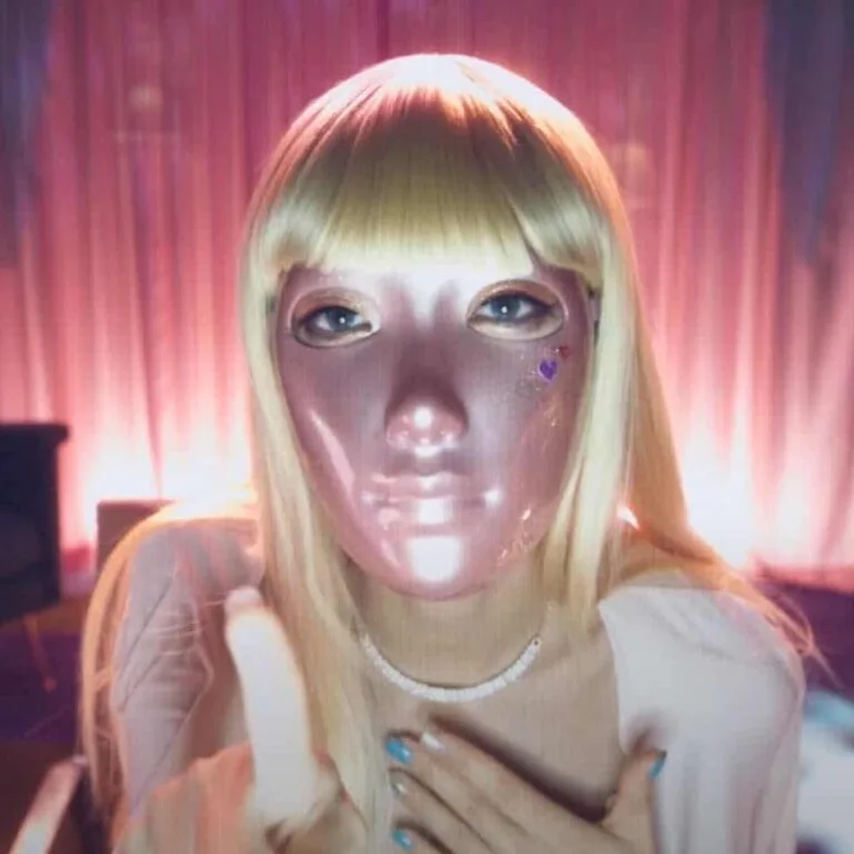 Mask Girl