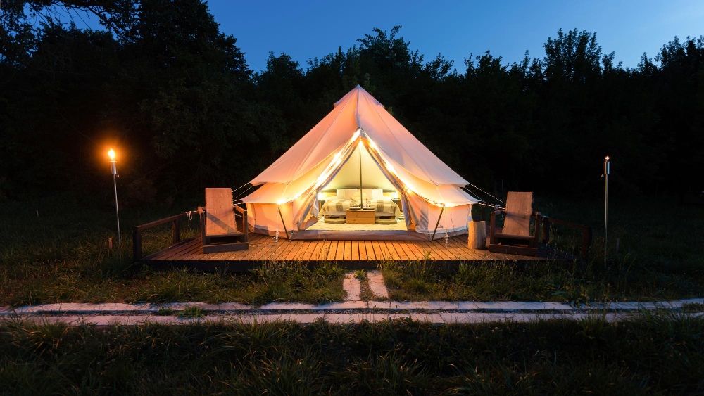 O que é Glamping?  Vale a pena?