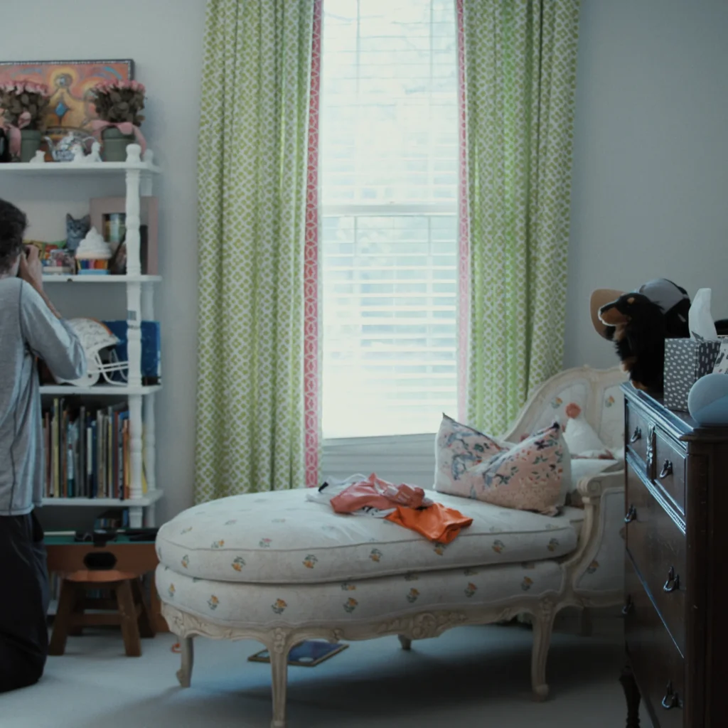 Documentário Quartos Vazios