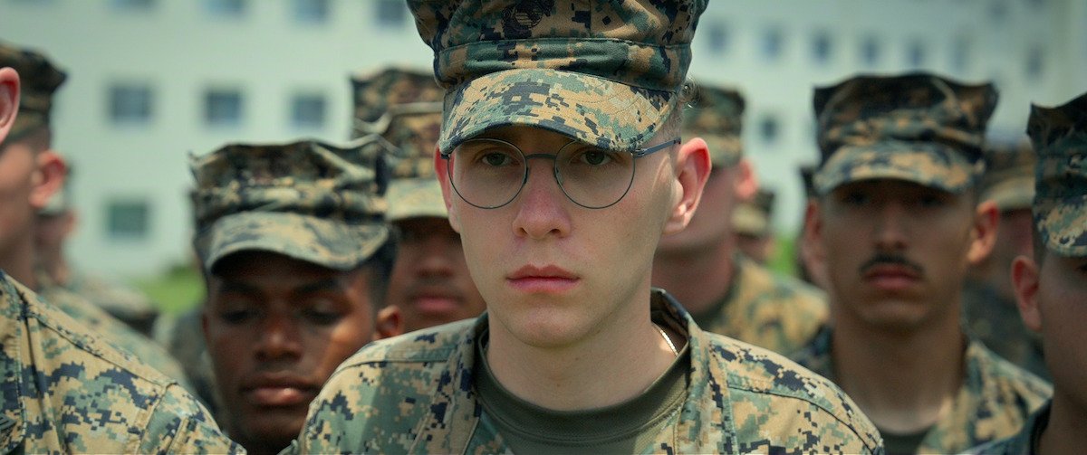 Sinopse do documentário MARINES